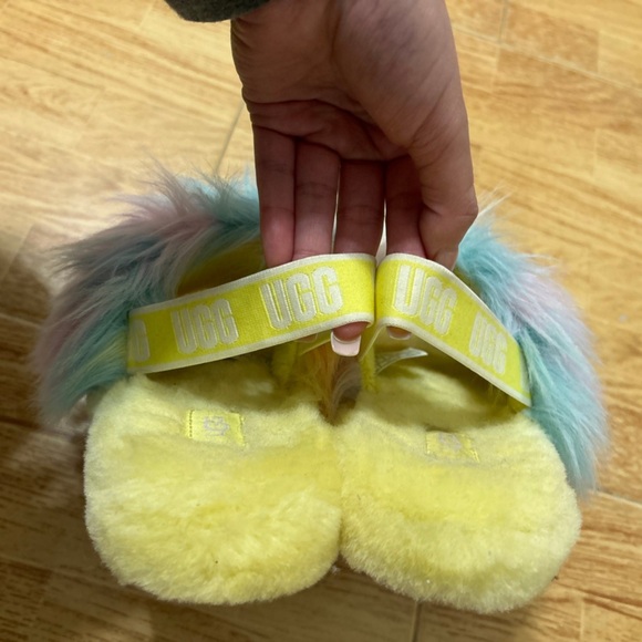 UGG slippers - Picture 2 of 3